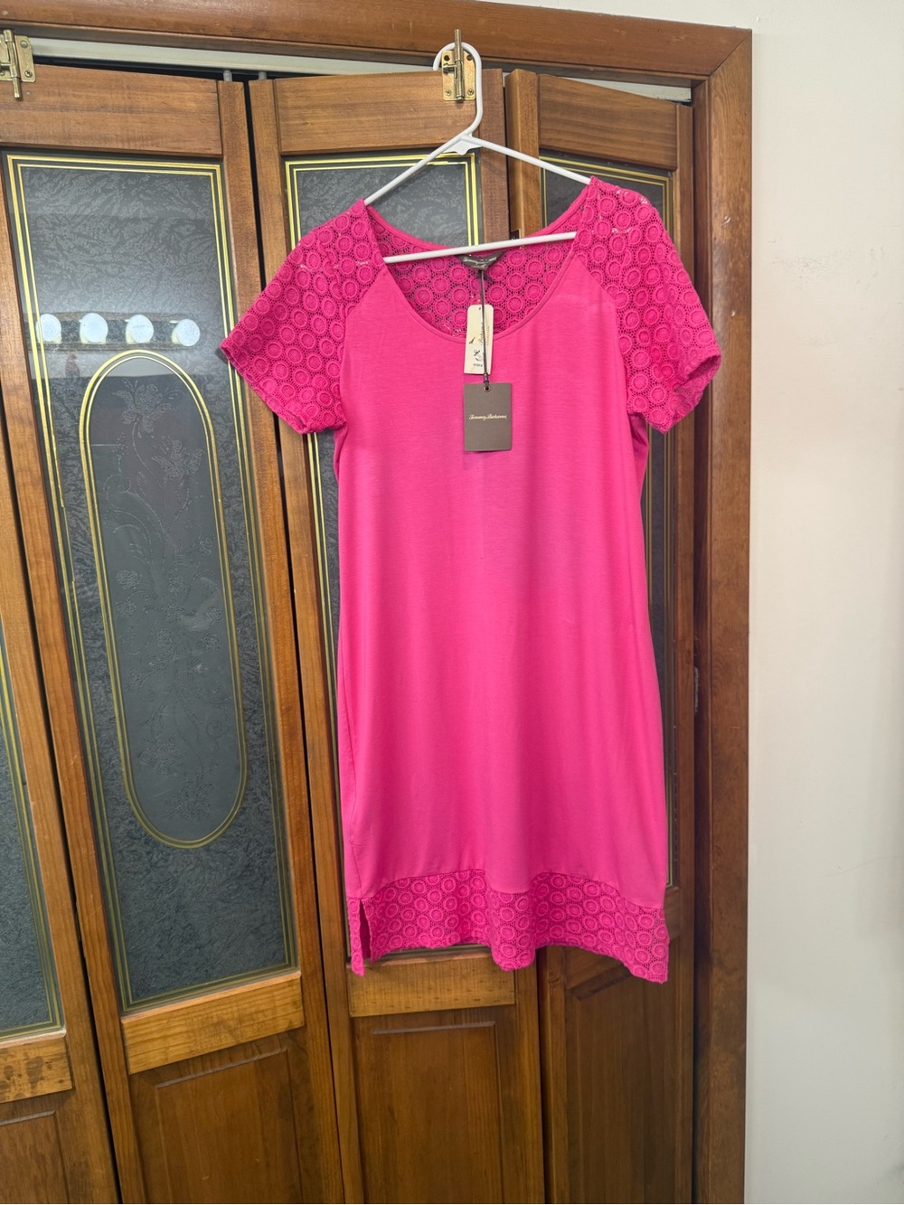 TOMMY BAHAMAS Lafies Bright Pink Shift Dress with Lace Trim, BRAND NEW